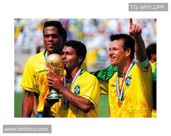 《重温80年代足球传奇球星风采：那些年我们追逐的绿茵梦想》