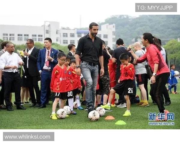 了解足球的乐趣与球星魅力 小学生必看的足球世界探索之旅