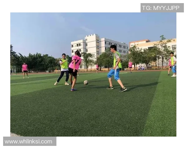 巴尔坦足球星人形象合集与精彩动作展示 让你领略外星足球风采 巴尔坦足球星人形象合集与精彩动作展示 让你领略外星足球风采